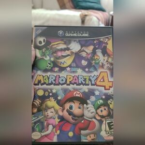 Nintendo GabeCube Mario Party 4 - Red, Blue, Green, Yellow Cover Art